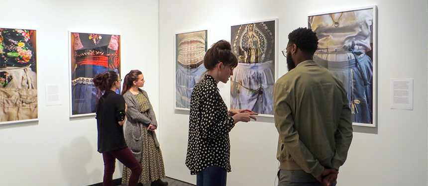 Estoy Por Aquí / I Am Here reception