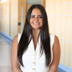 Julianna Gligor B'23