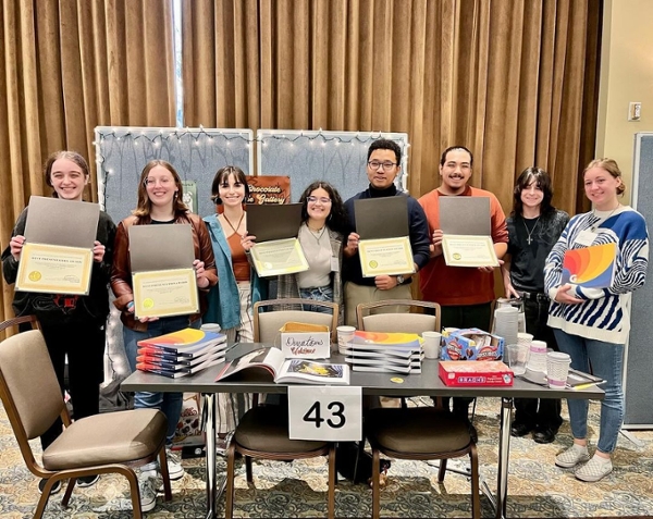 The 2024 Gallery Publication students with Dean Sanford Tweedie winning an award at the Edelman CCCA Research Showcase