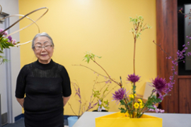 Mrs. Mariko Ono demonstrating her Ikebana creations. 