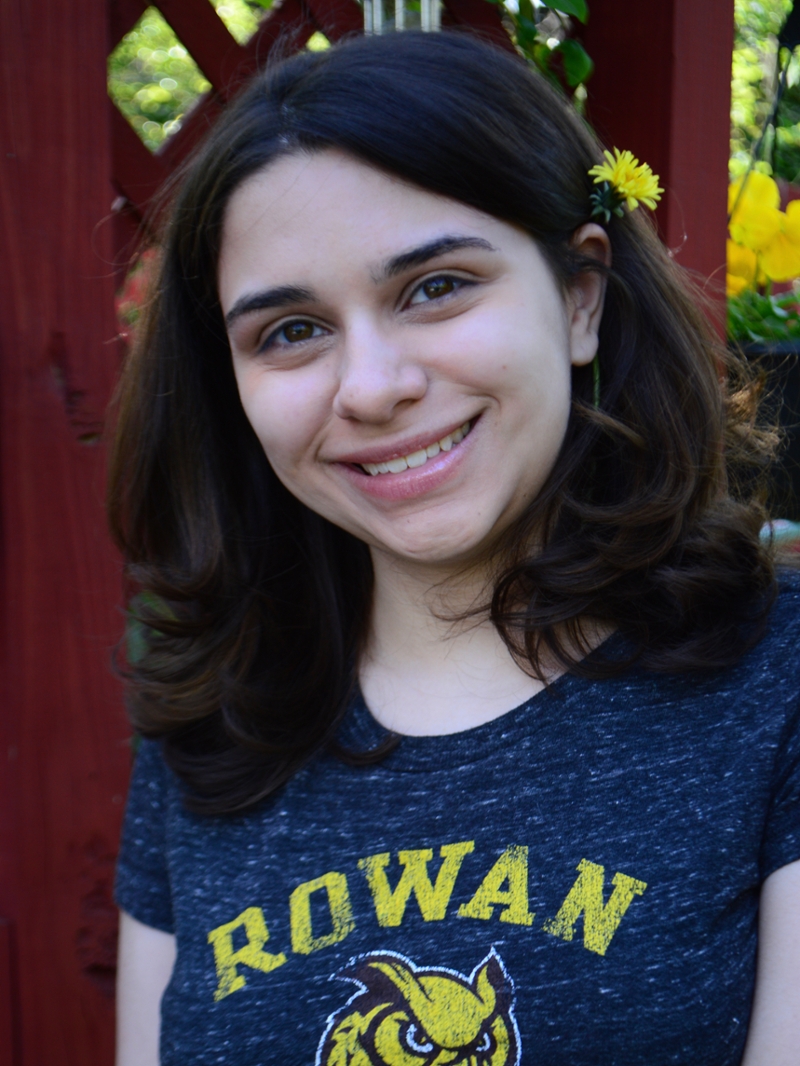 Headshot of Cecilia Combs