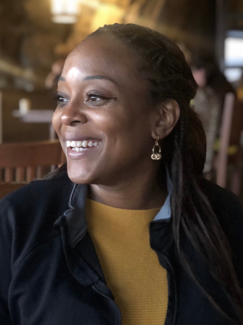 Headshot of Rhonda Smith